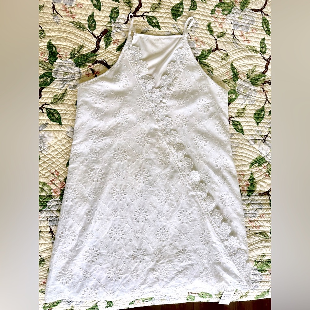 NWT Cupshe eyelet lace slip dress fully lined sz L
Pictures can’t do it justice